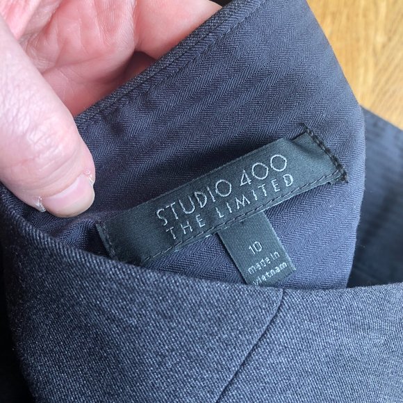 The Limited Studio 400 Gray Skirt Size 10 - Picture 4 of 10